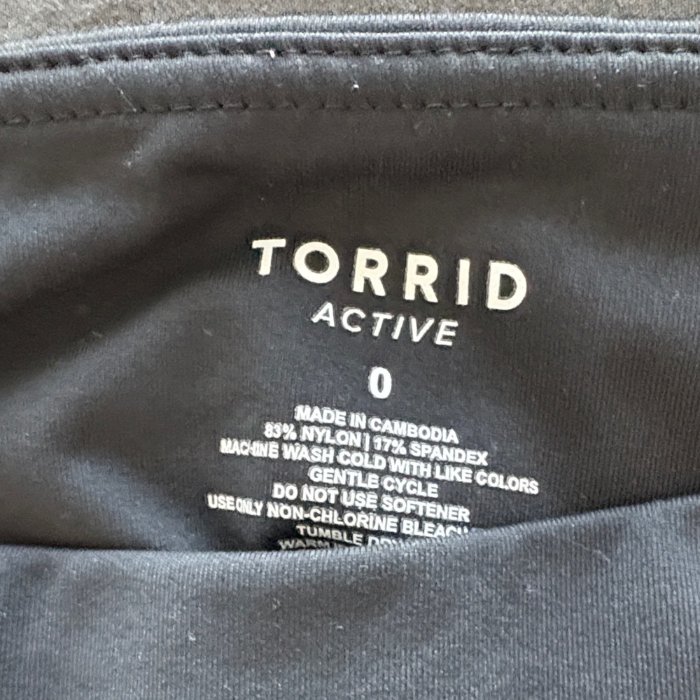 Torrid Black and Gold Celestial Print Leggings